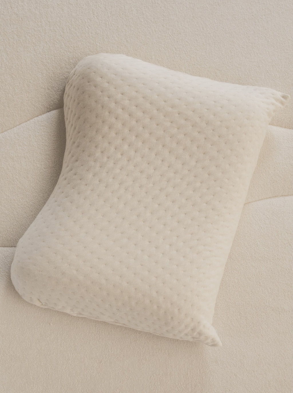 Vespera Pillow Nest